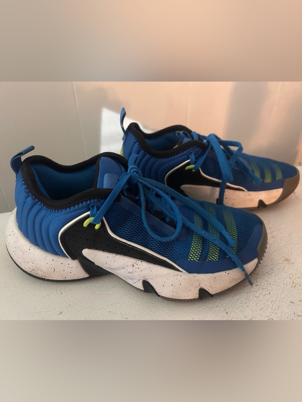 Adidas, size 4